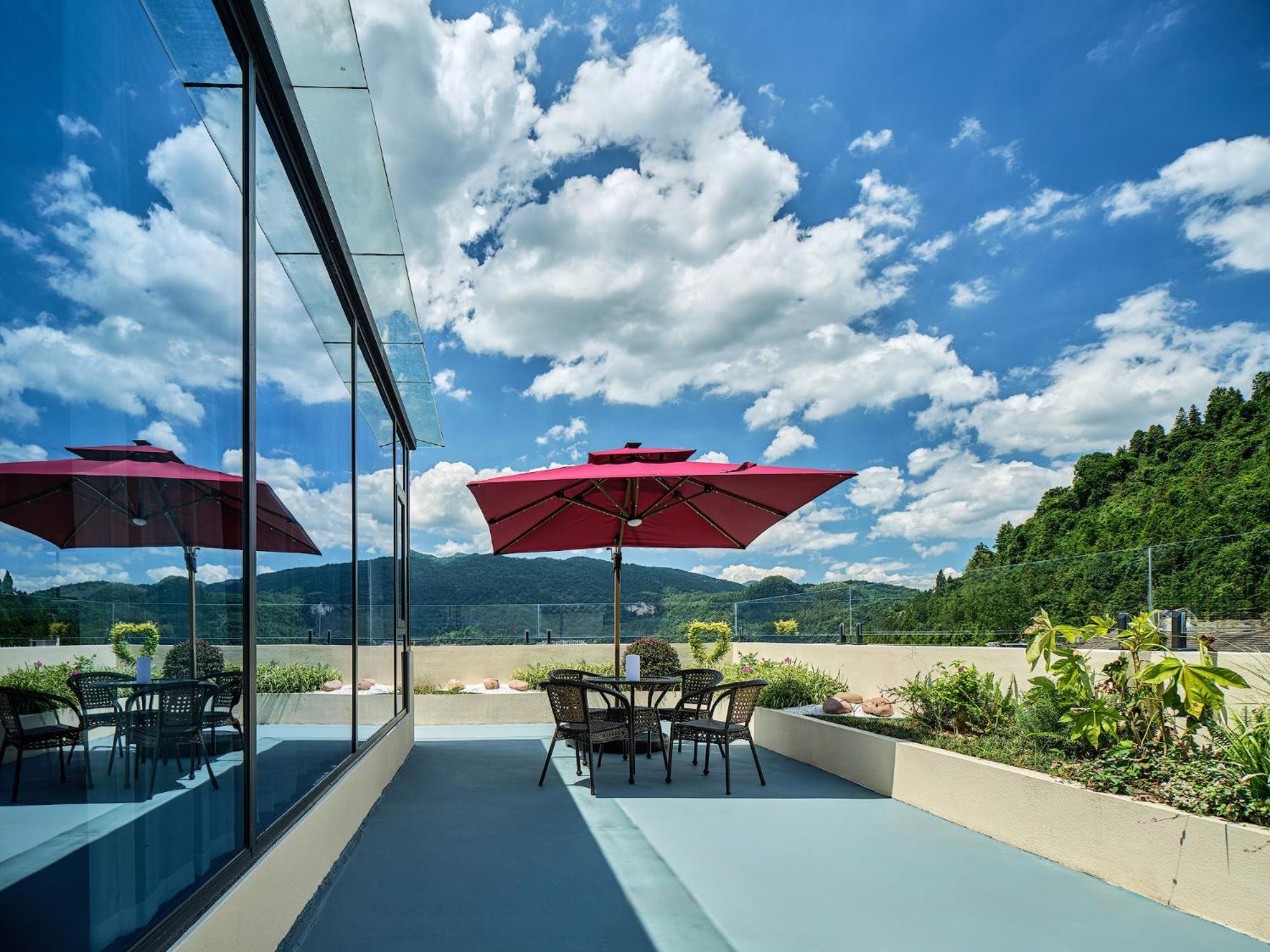 Zhangjiajie Utopia Hotel--Free One Way Pick Up Service Over 2 Nights Εξωτερικό φωτογραφία