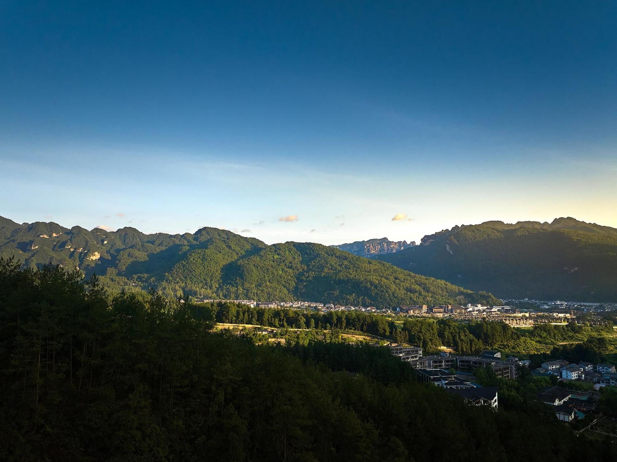 Zhangjiajie Utopia Hotel--Free One Way Pick Up Service Over 2 Nights Εξωτερικό φωτογραφία